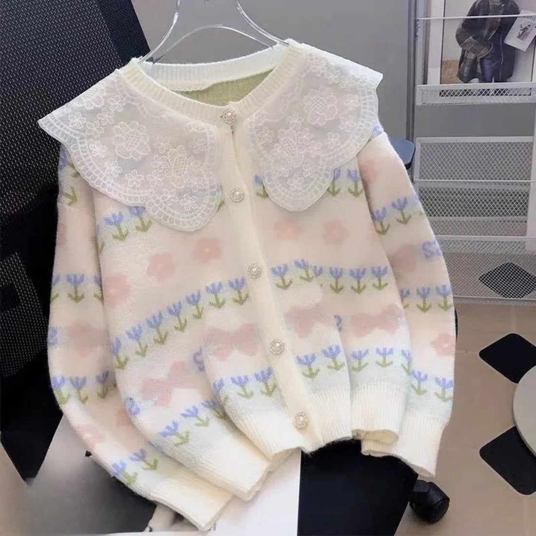 Winter’s Best: Lightweight & Cozy Cardigan |UC-02